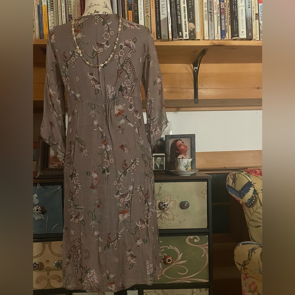 Lovely LOLA floral dress - Picture 4 of 5